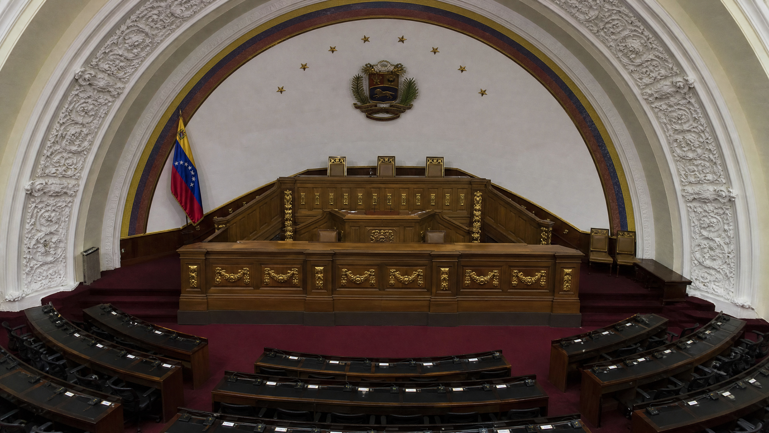 La Asamblea que debe juzgar su propia continuidad