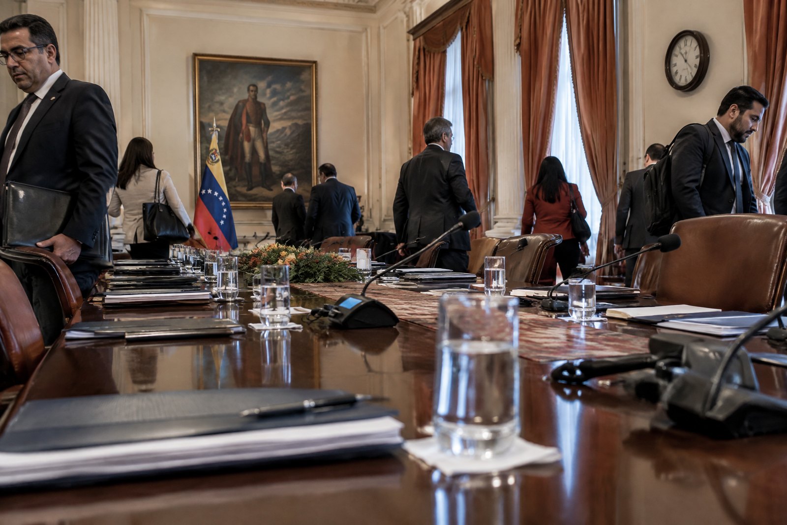 Mesa de Caracas con representantes de la oposición venezolana